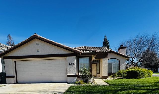 1080 Ruess Rd, Ripon, CA 95366