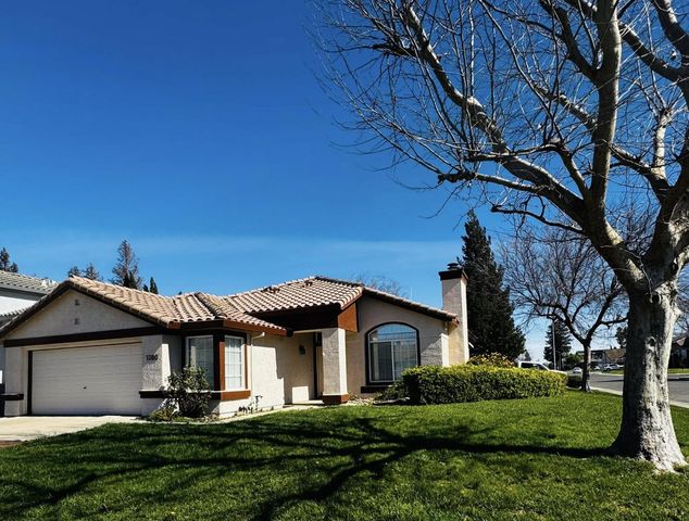 1080 Ruess Rd, Ripon, CA 95366