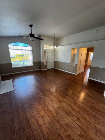 1080 Ruess Rd, Ripon, CA 95366