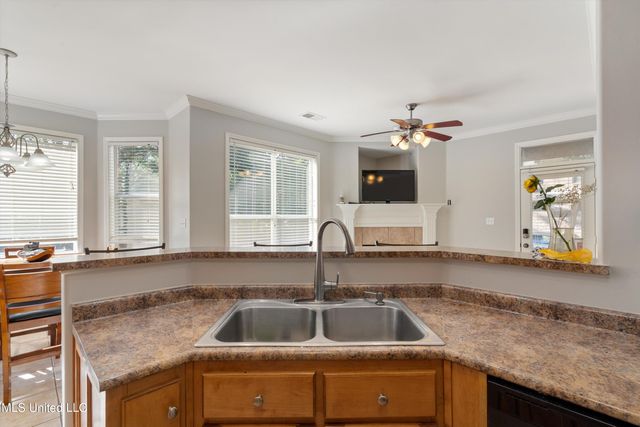 3523 Montys Circle, Southaven, MS 38672