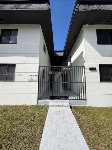 17150 NE 23rd Ave 10, North Miami Beach, FL 33160