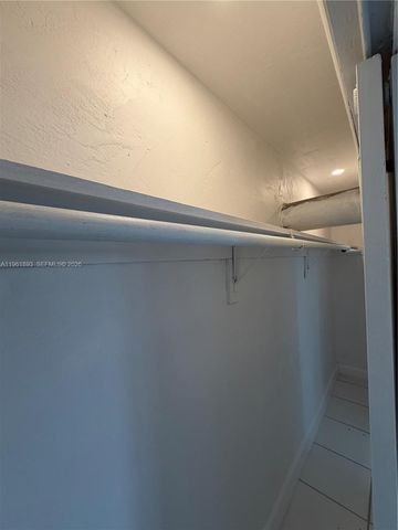 17150 NE 23rd Ave 10, North Miami Beach, FL 33160