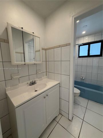 17150 NE 23rd Ave 10, North Miami Beach, FL 33160