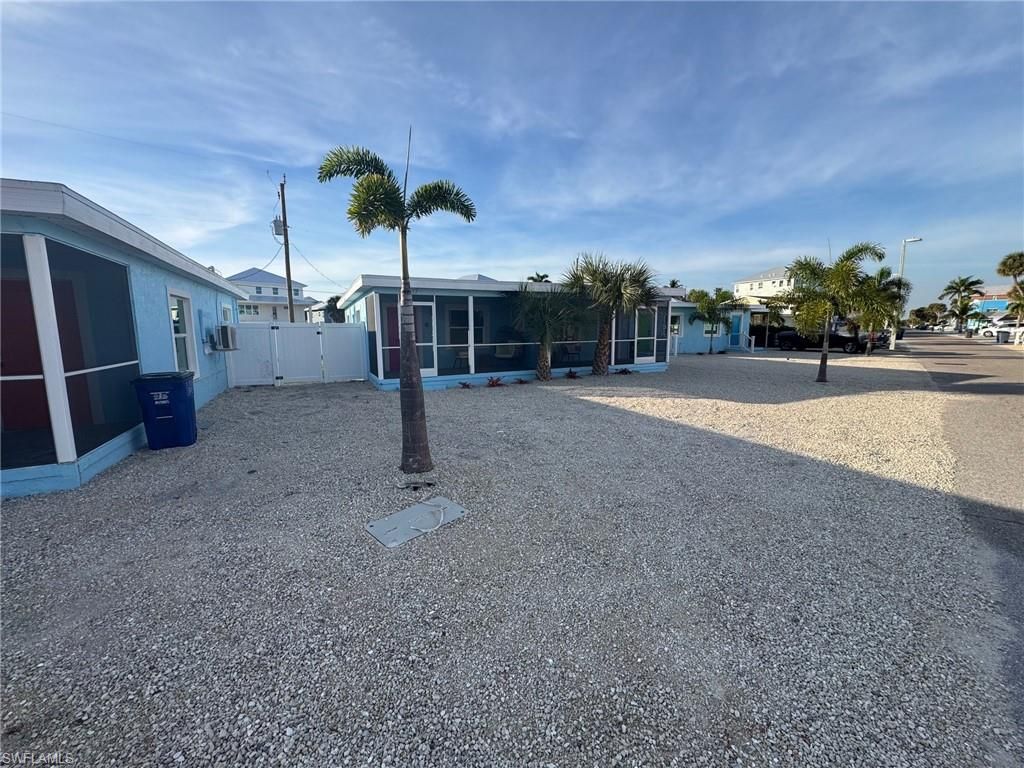 113-119 Fairweather LN, FORT MYERS BEACH, FL 33931 — photo 2