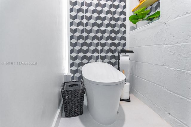 814 Monterey St, Coral Gables, FL 33134