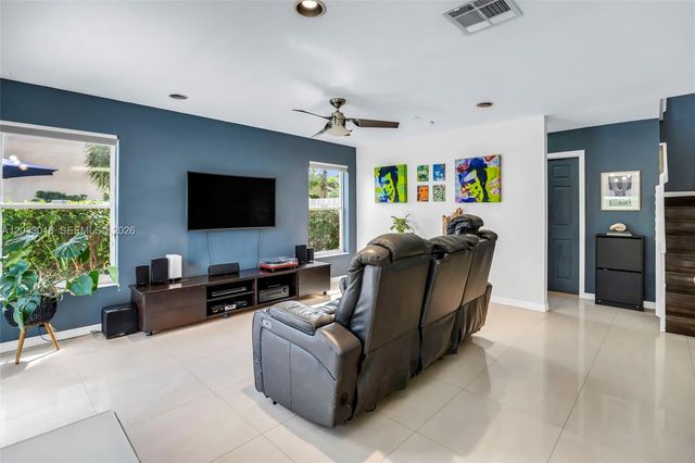 18172 SW 3rd St, Pembroke Pines, FL 33029
