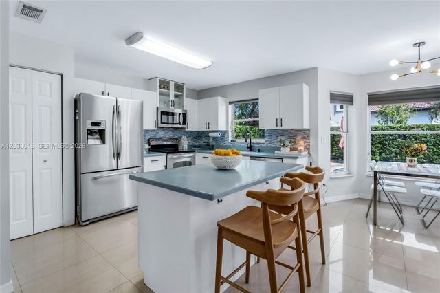 18172 SW 3rd St, Pembroke Pines, FL 33029