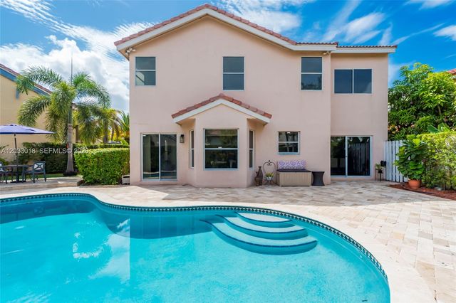 18172 SW 3rd St, Pembroke Pines, FL 33029