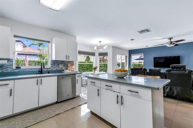 18172 SW 3rd St, Pembroke Pines, FL 33029