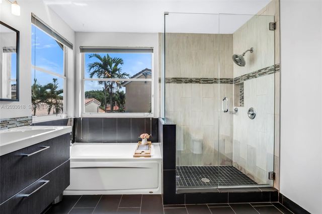 18172 SW 3rd St, Pembroke Pines, FL 33029