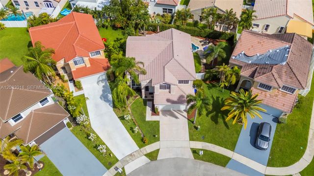 18172 SW 3rd St, Pembroke Pines, FL 33029