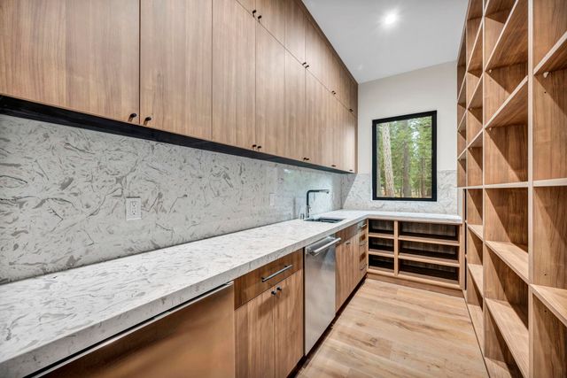 9278 Brae Road, Truckee, CA 96161