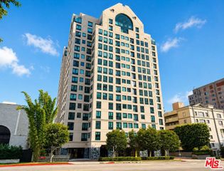 10520 Wilshire Boulevard 701, Los Angeles, CA 90024