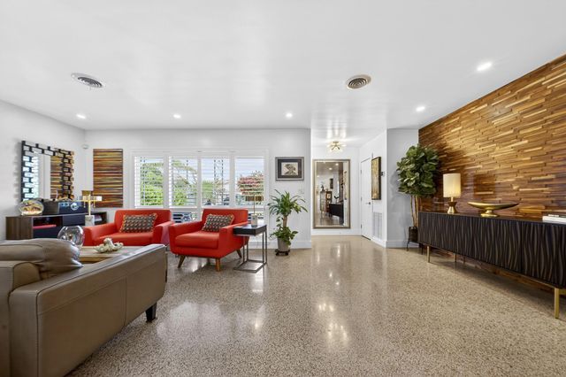 4801 NE 4th Avenue, Oakland Park, FL 33334