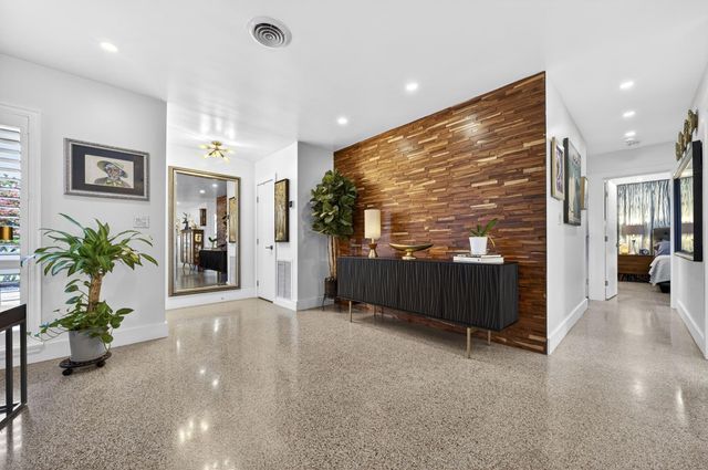 4801 NE 4th Avenue, Oakland Park, FL 33334