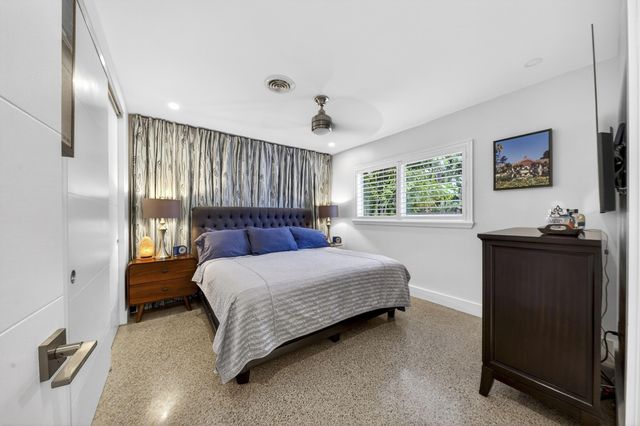 4801 NE 4th Avenue, Oakland Park, FL 33334