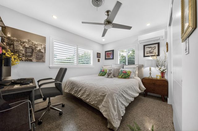 4801 NE 4th Avenue, Oakland Park, FL 33334