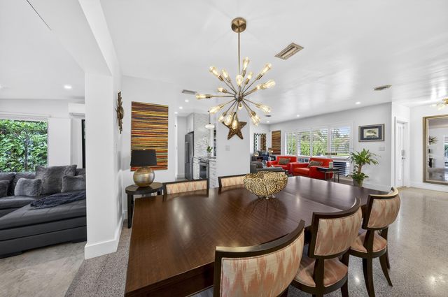 4801 NE 4th Avenue, Oakland Park, FL 33334