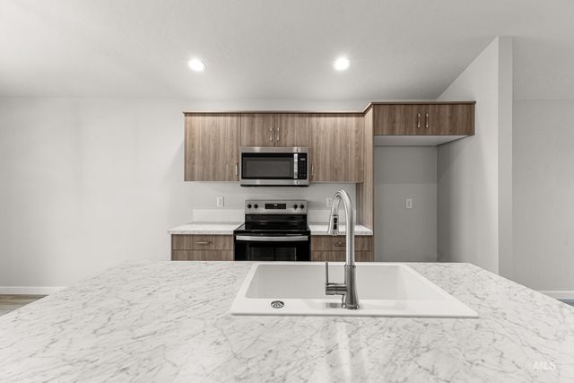 4112 Austin St, Caldwell, ID 83605