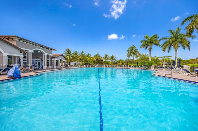 22501 SW 88th Pl 5-25, Cutler Bay, FL 33190