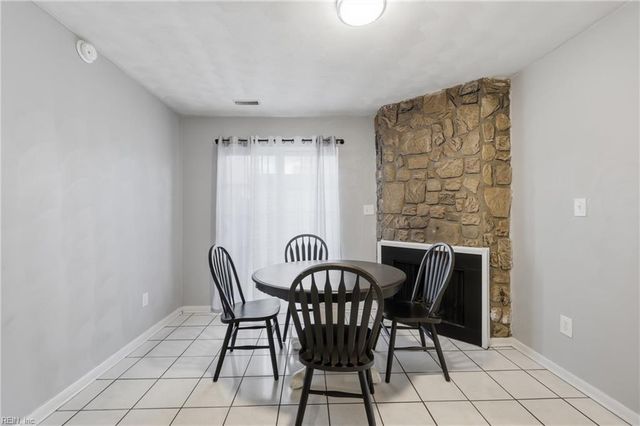 3670 Ship Chandlers WHRF, Virginia Beach, VA 23453