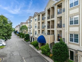 8205 Harcourt Rd 8205, Clifton City, NJ 07013