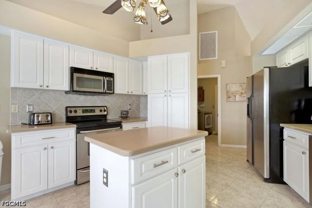 4009 SW 25th CT, Cape Coral, FL 33914