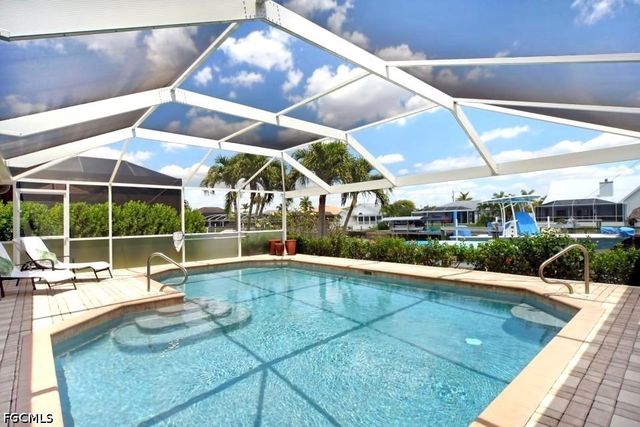 4009 SW 25th CT, Cape Coral, FL 33914