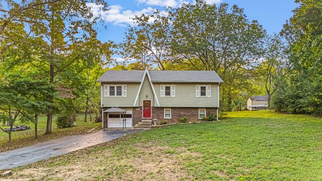 1029 South Aid Ave, West Plains, MO 65775