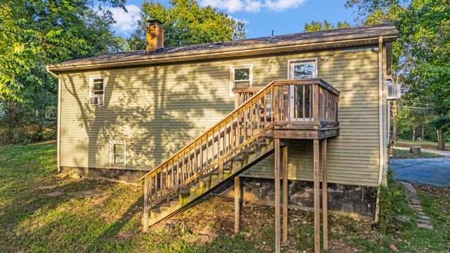 1029 South Aid Ave, West Plains, MO 65775
