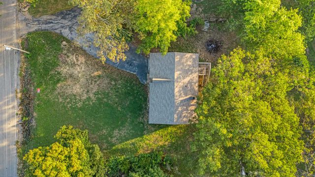 1029 South Aid Ave, West Plains, MO 65775