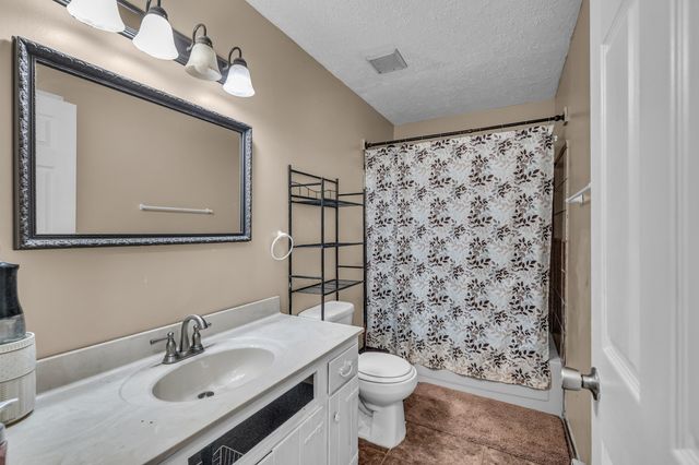 1029 South Aid Ave, West Plains, MO 65775