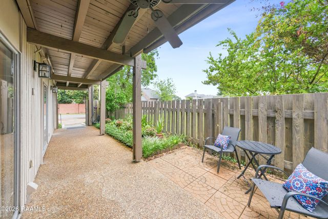 1008 S College Road 118, Lafayette, LA 70503