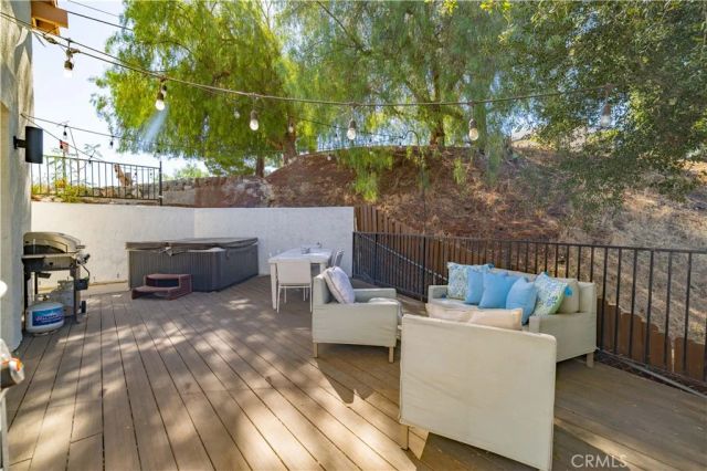 4300 Camello Road, Woodland Hills, CA 91364