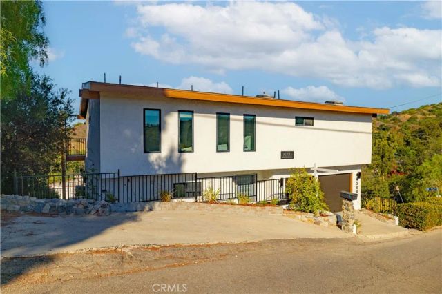 4300 Camello Road, Woodland Hills, CA 91364