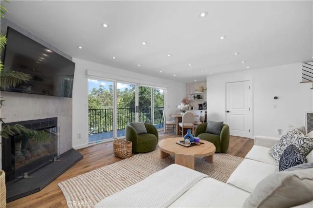 4300 Camello Road, Woodland Hills, CA 91364