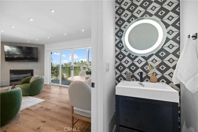4300 Camello Road, Woodland Hills, CA 91364