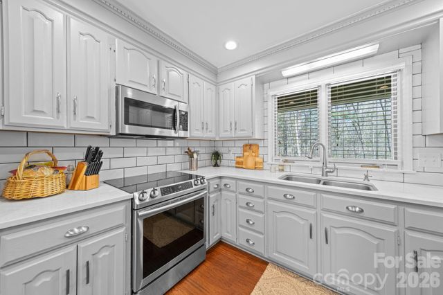 208 Falcon Drive, Concord, NC 28025