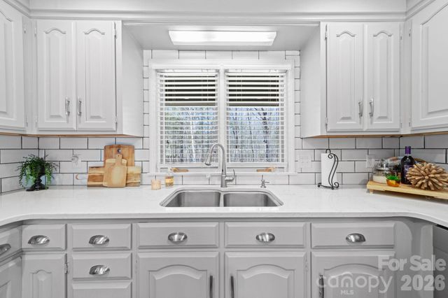 208 Falcon Drive, Concord, NC 28025