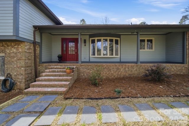 208 Falcon Drive, Concord, NC 28025