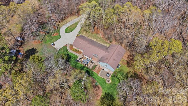 208 Falcon Drive, Concord, NC 28025