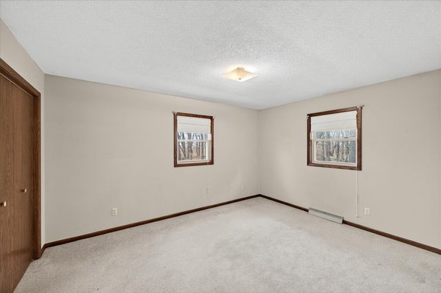 26498 371st Avenue, Henderson, MN 56044