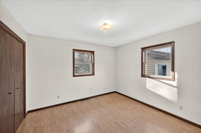 26498 371st Avenue, Henderson, MN 56044