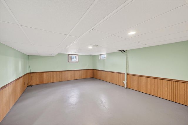 26498 371st Avenue, Henderson, MN 56044