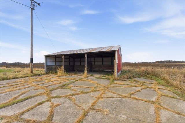 26498 371st Avenue, Henderson, MN 56044