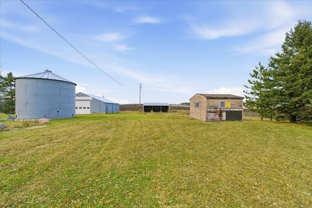 26498 371st Avenue, Henderson, MN 56044