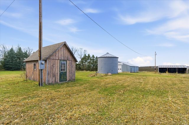 26498 371st Avenue, Henderson, MN 56044