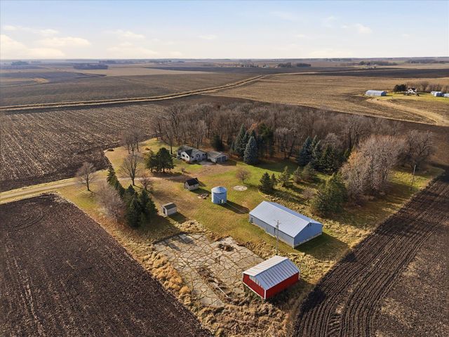 26498 371st Avenue, Henderson, MN 56044