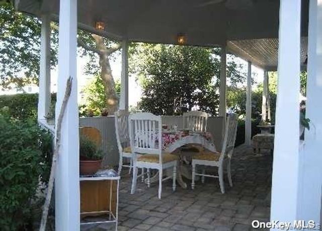 207 Jefferson Avenue House, Island Park, NY 11558
