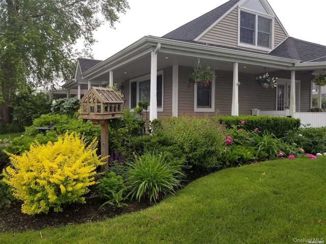 207 Jefferson Avenue House, Island Park, NY 11558